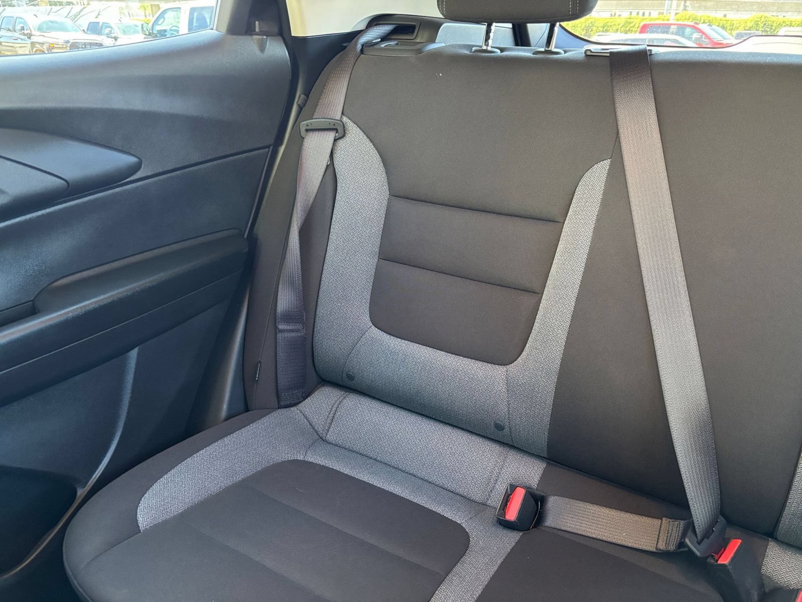 Used 2025 Chevrolet TrailBlazer LT AWD/4WD image 37