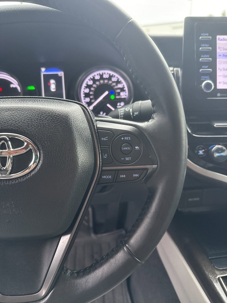 Used 2024 Toyota Camry SE image 33