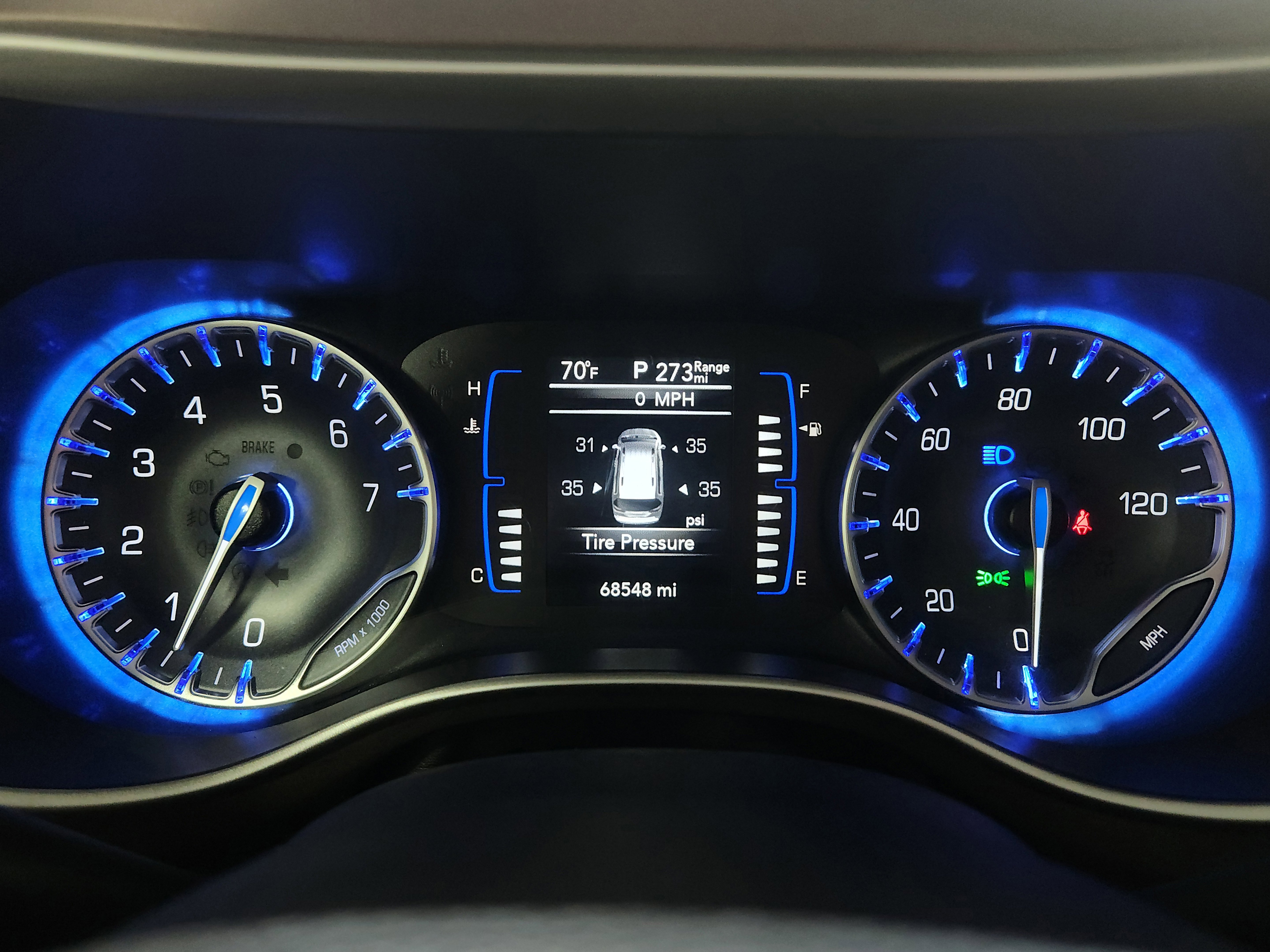 Used 2023 Chrysler Voyager LX FWD image 17