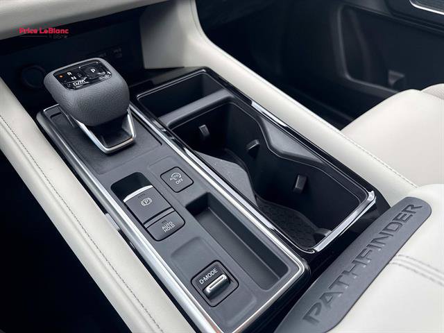 New 2026 Nissan Pathfinder SL FWD image 16