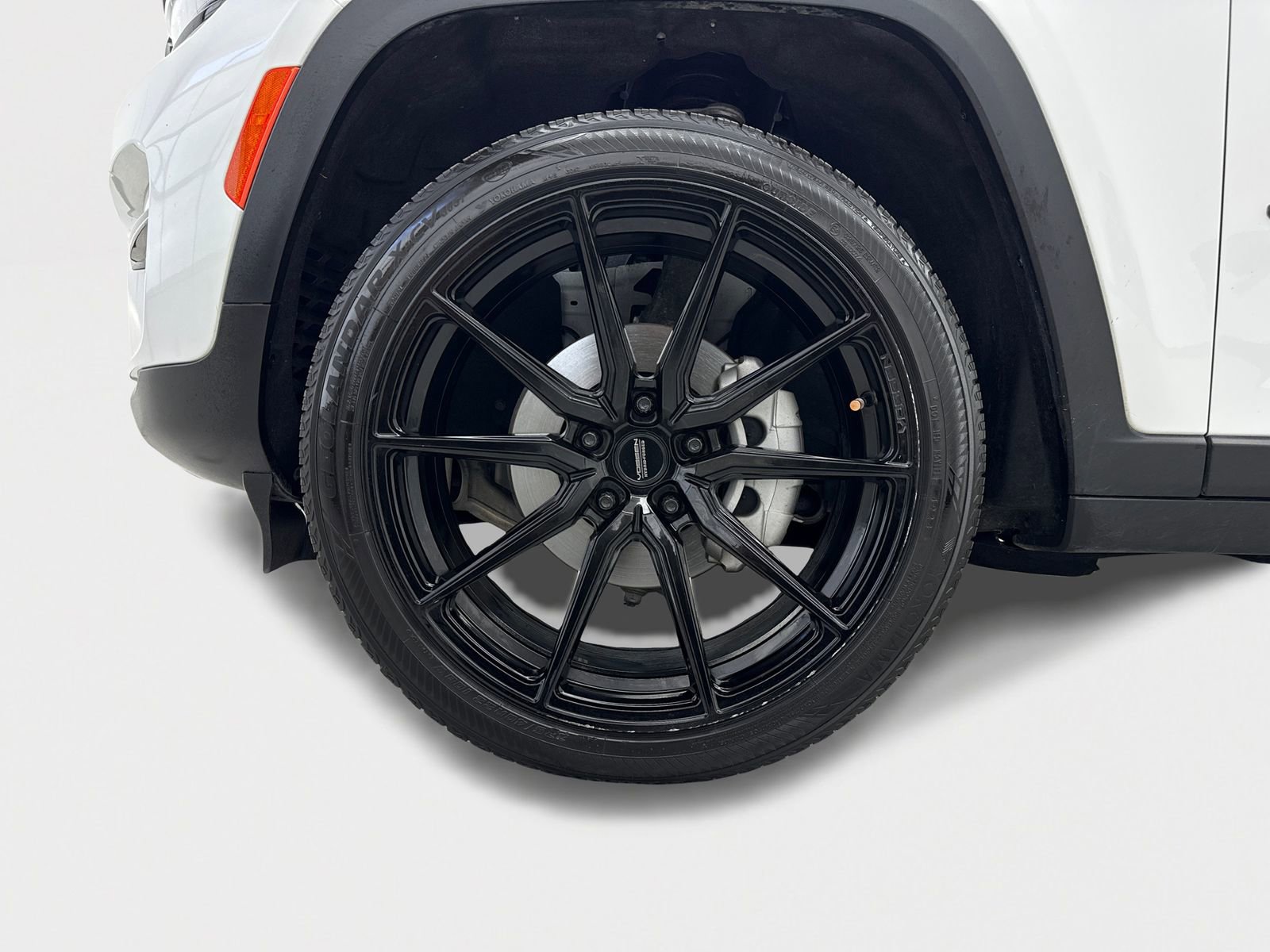 Used 2025 Jeep Grand Cherokee Limited w/ Black Appearance Package image 45