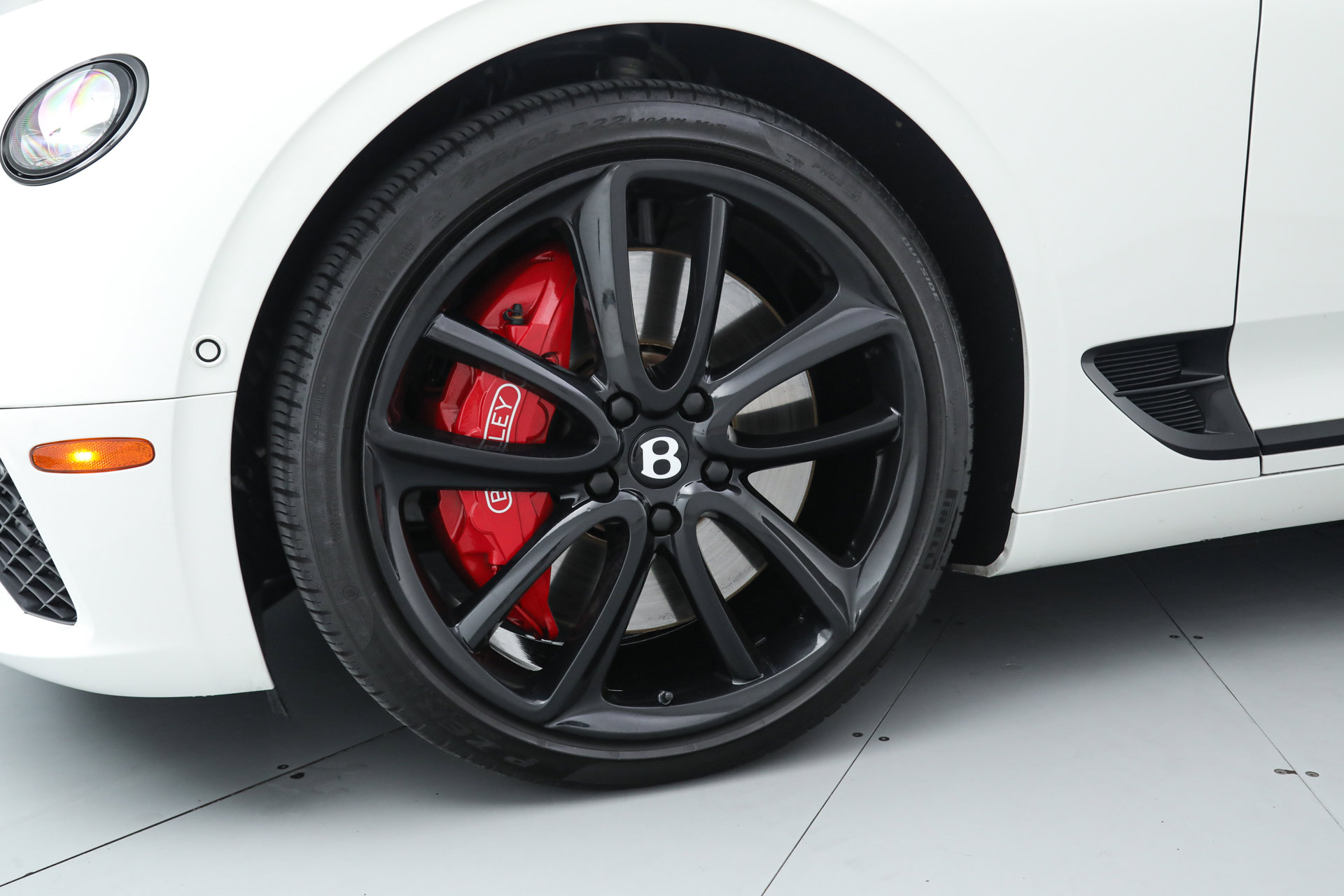 Used 2021 Bentley Continental GT V8 image 10