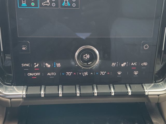 Used 2025 GMC Yukon Denali w/ Sun & Power Step Package RWD image 17