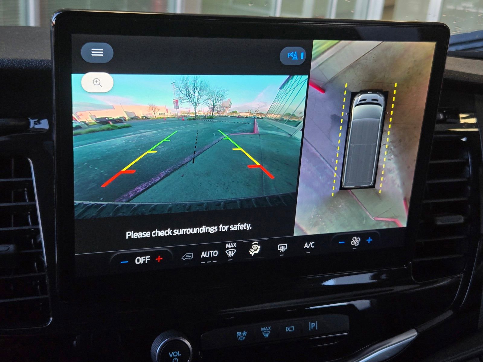 Used 2023 Ford Transit 350 XLT image 15