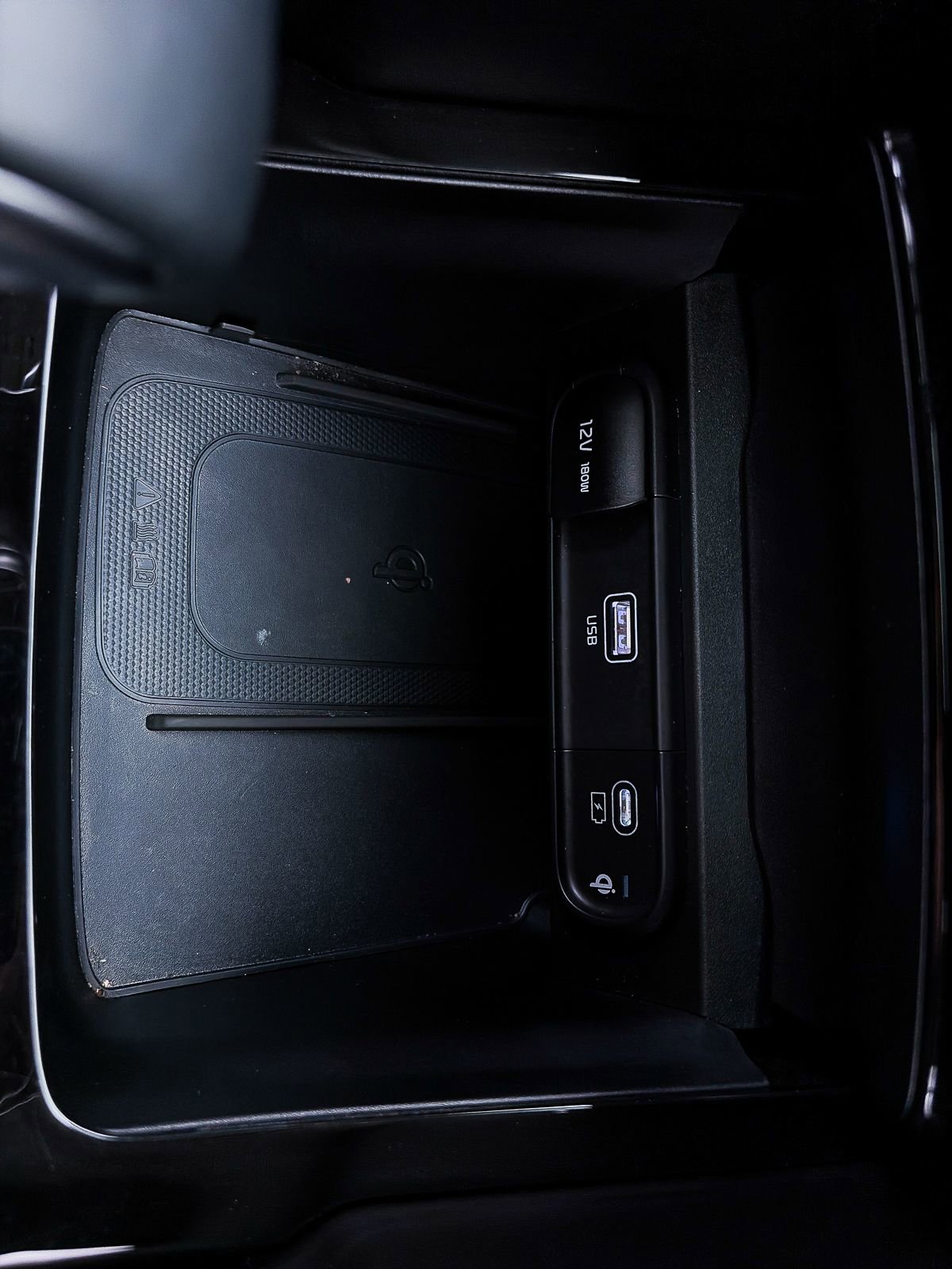 Used 2025 Kia Telluride EX w/ EX Captain's Chair Package image 29