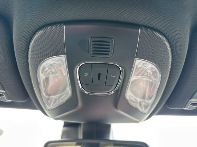 Used 2025 Jeep Compass Latitude AWD/4WD image 19