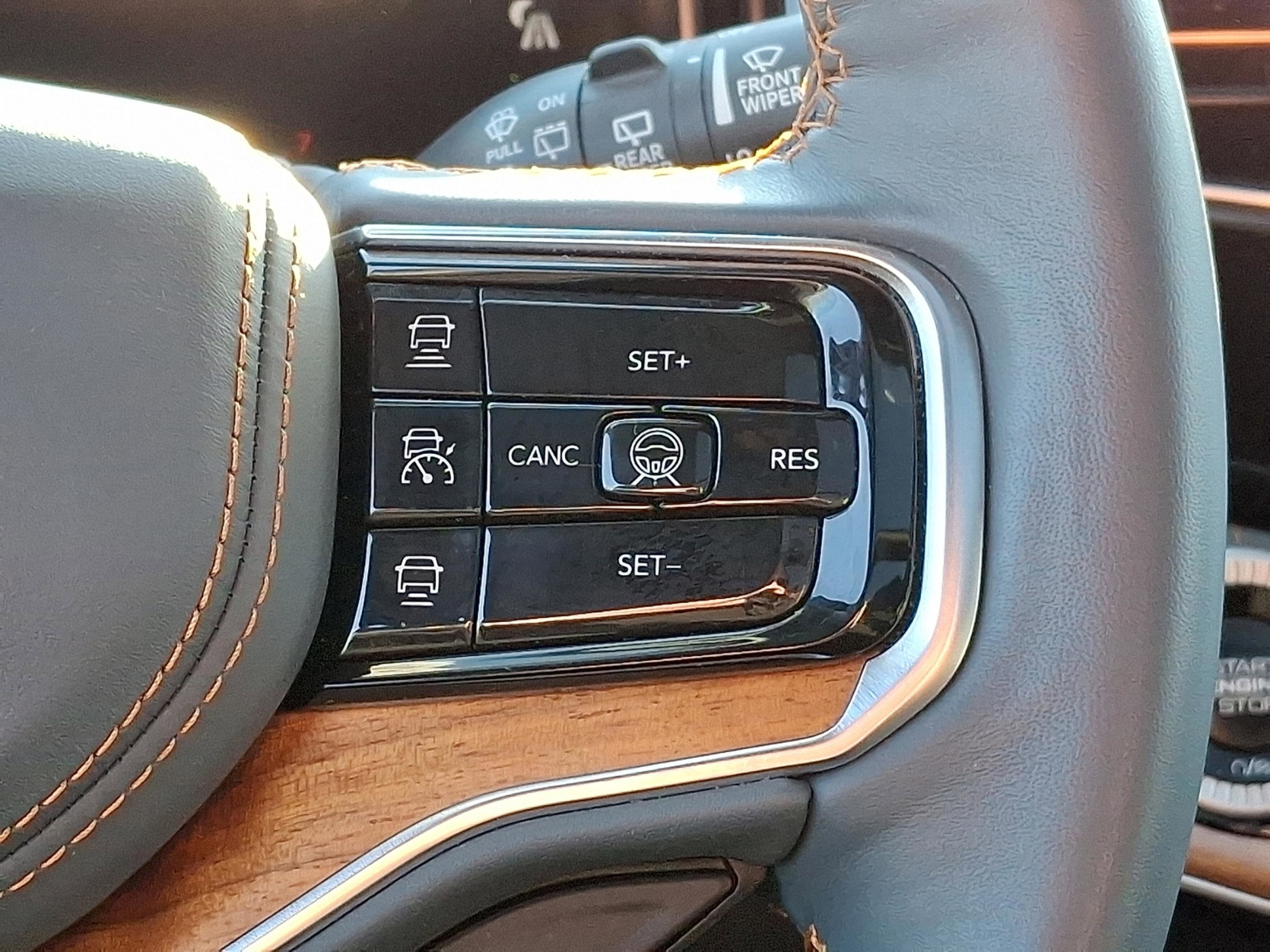 Certified 2024 Jeep Grand Wagoneer Series III w/ Rear Seat Video Group 1 image 22