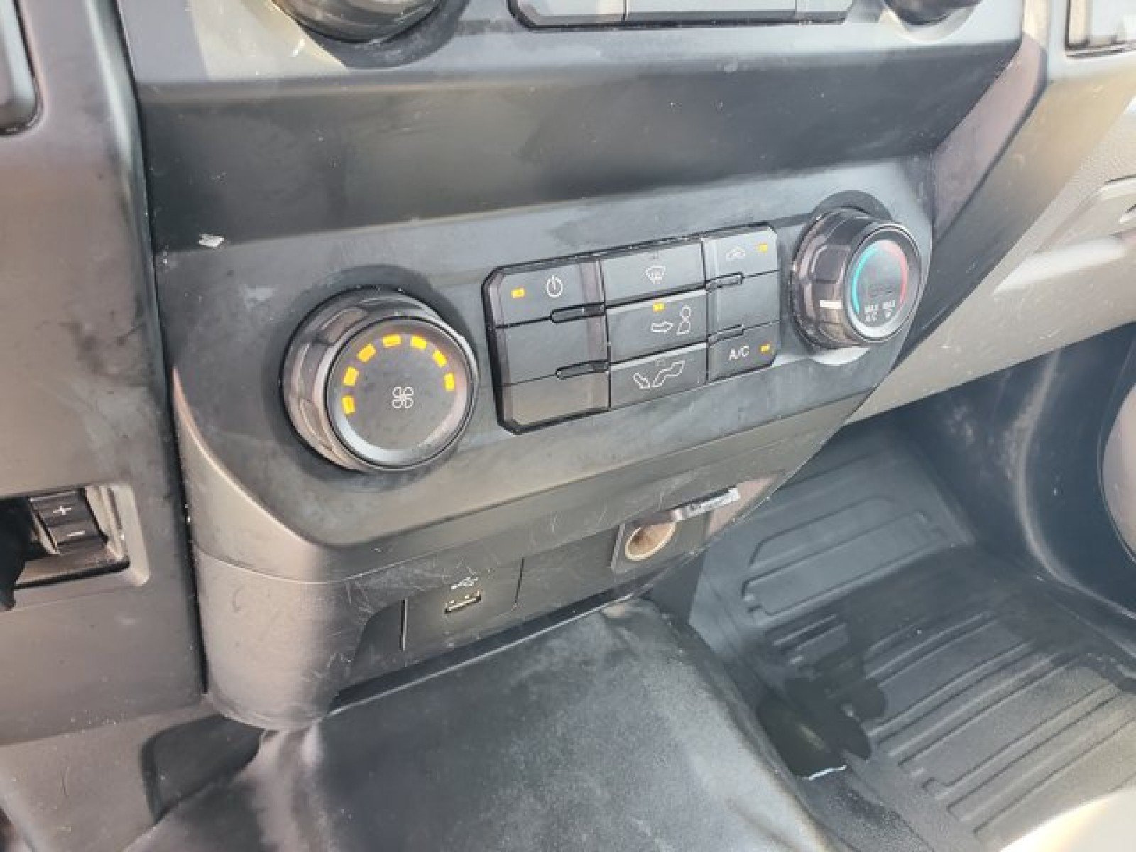 Certified 2019 Ford F150 XL w/ Equipment Group 101A Mid AWD/4WD image 21