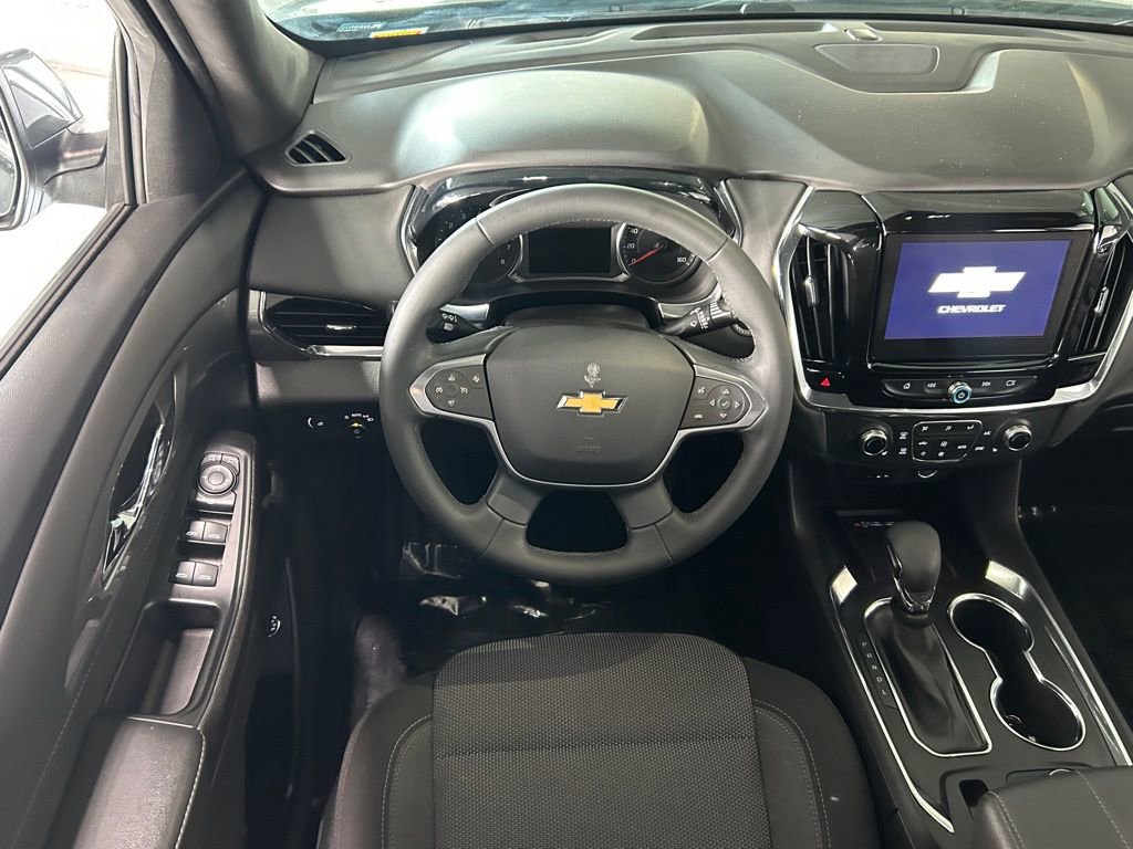 Used 2023 Chevrolet Traverse LT image 9