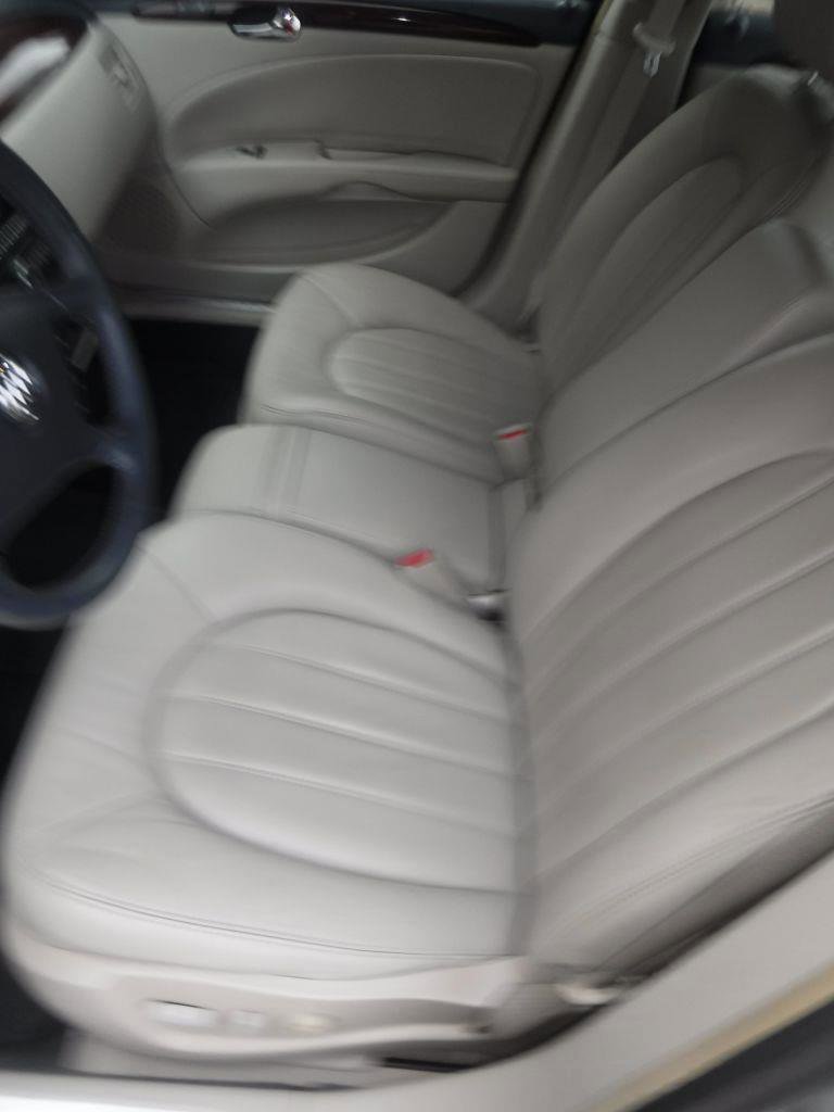 Used 2006 Buick Lucerne CXL w/ Luxury Package FWD image 24