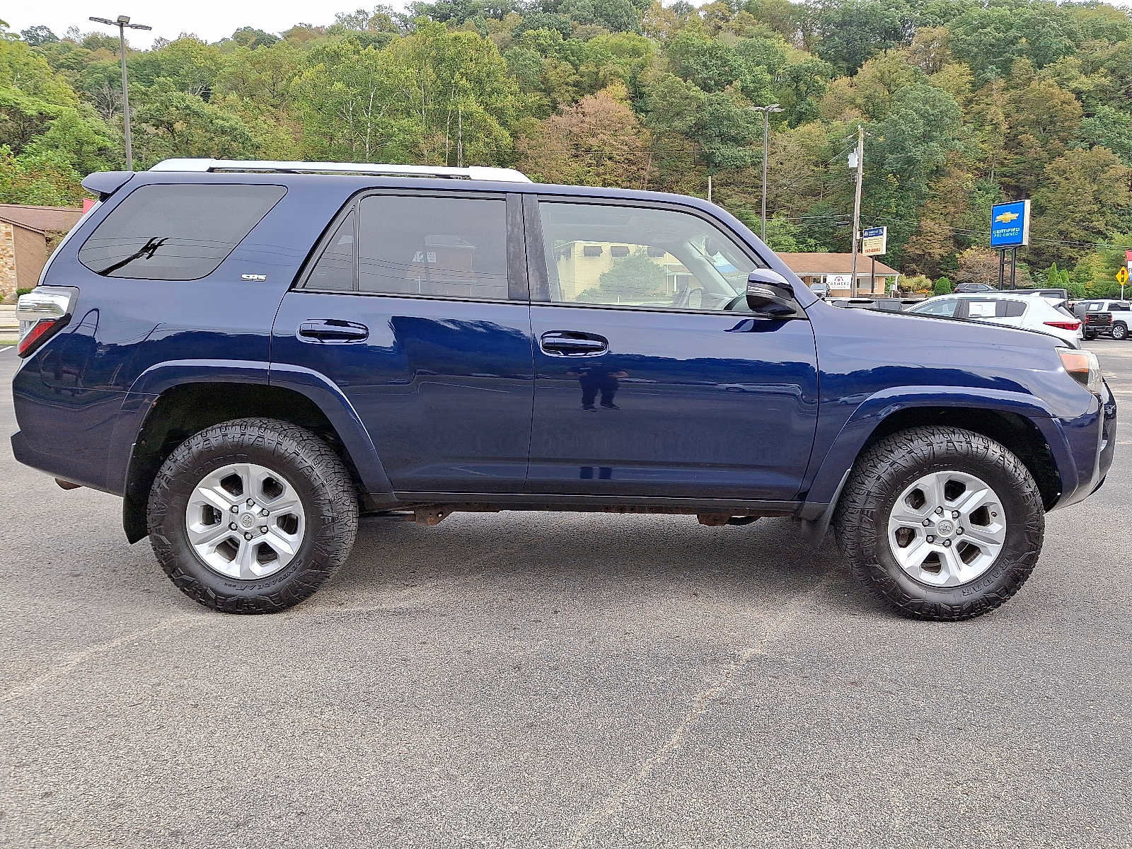 Used 2014 Toyota 4Runner SR5 Premium image 8