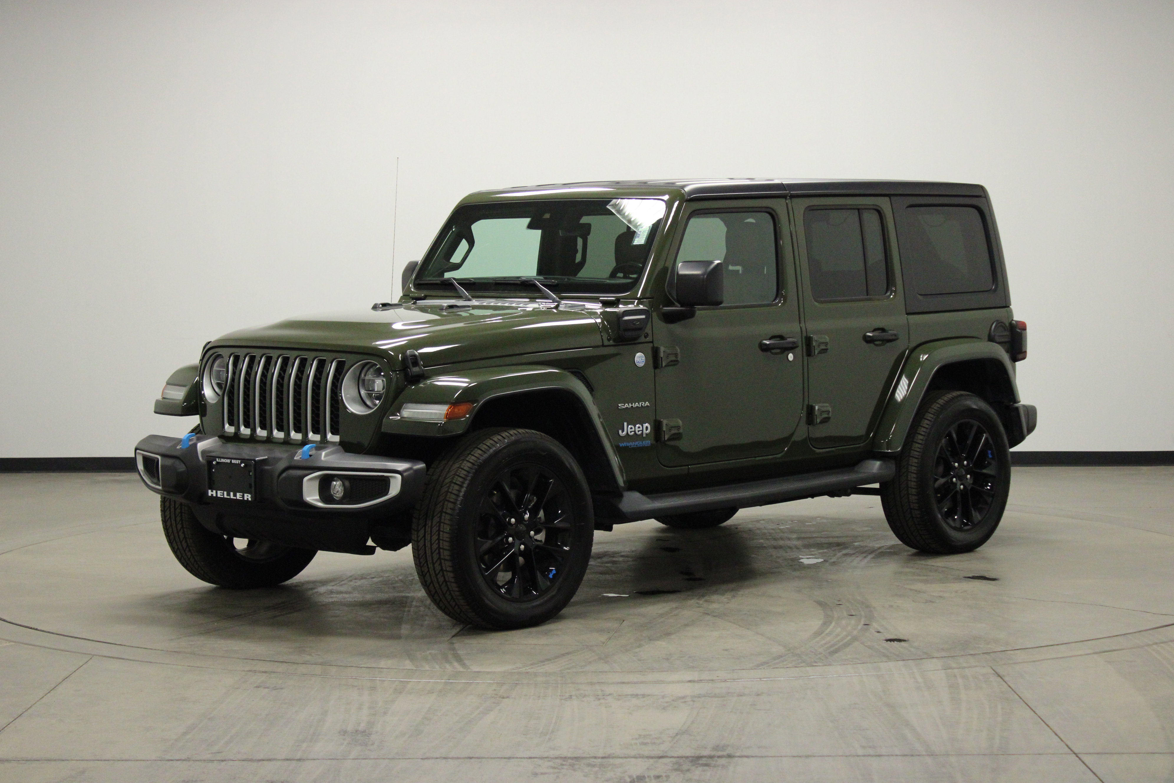 Used 2022 Jeep Wrangler Unlimited Sahara w/ Safety Group image 4