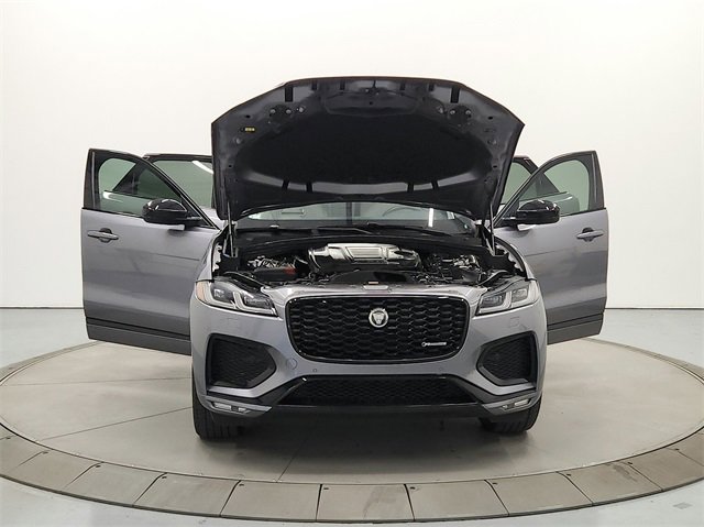 Used 2025 Jaguar F-PACE R-Dynamic S image 10
