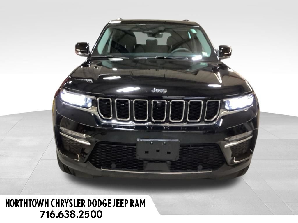 Certified 2023 Jeep Grand Cherokee Limited w/ Luxury Tech Group II AWD/4WD image 2