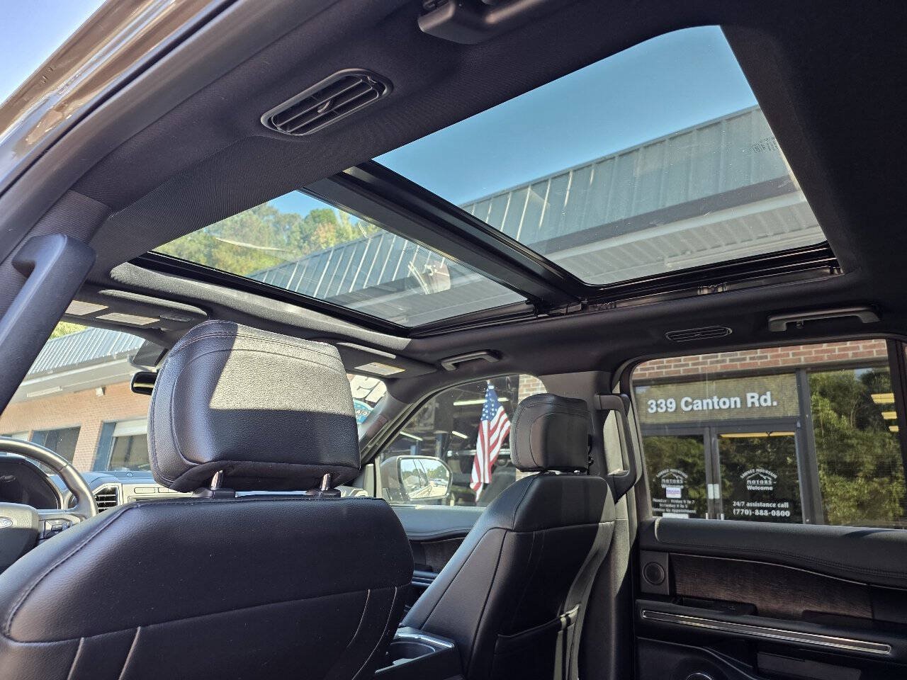 Used 2019 Ford Expedition Limited w/ Equipment Group 302A RWD image 14