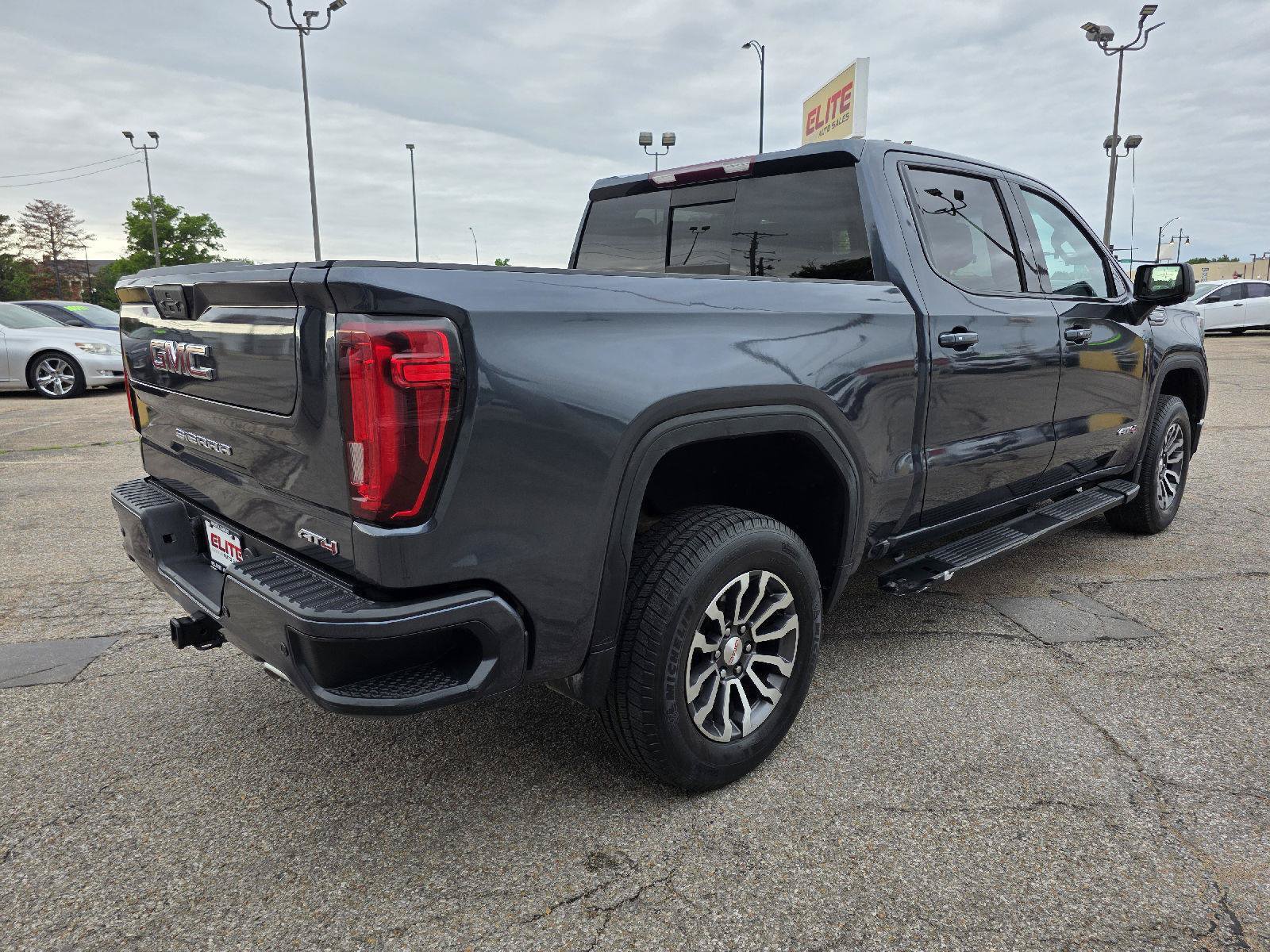 Used 2020 GMC Sierra 1500 AT4 w/ AT4 Premium Package AWD/4WD image 5