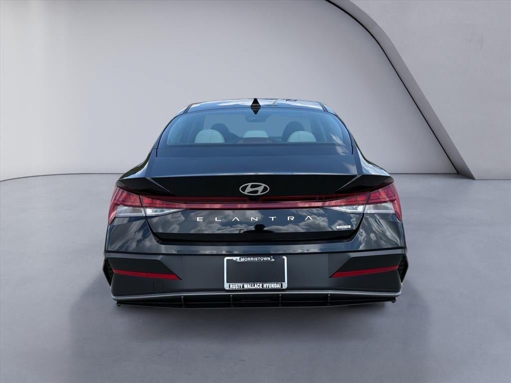 New 2026 Hyundai Elantra Limited FWD image 4