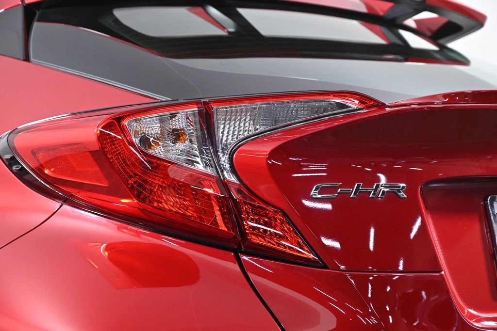 Used 2020 Toyota C-HR LE image 7