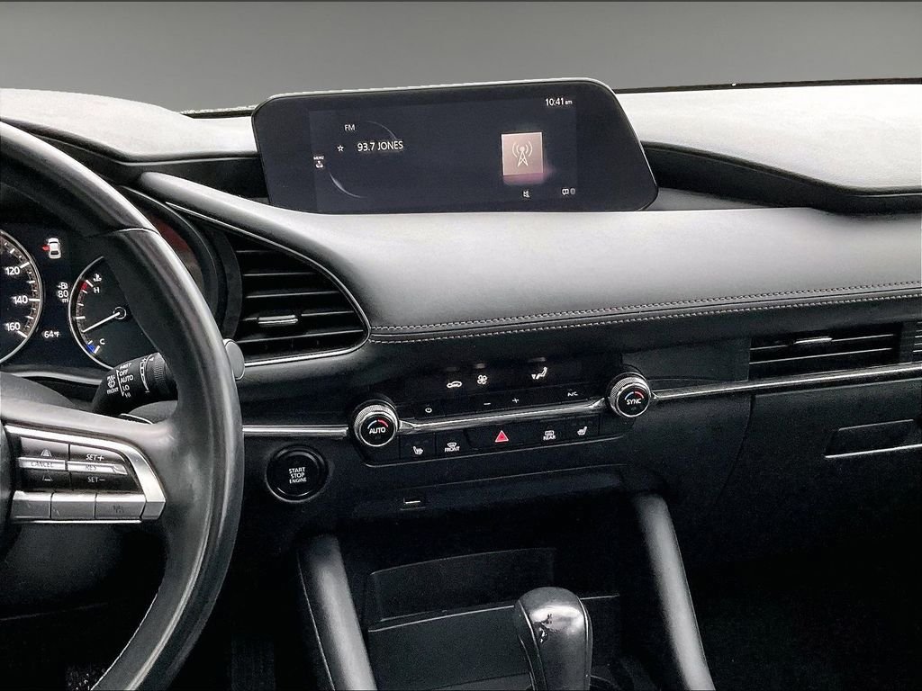 Used 2019 MAZDA MAZDA3 Hatchback w/ Premium Package FWD image 18