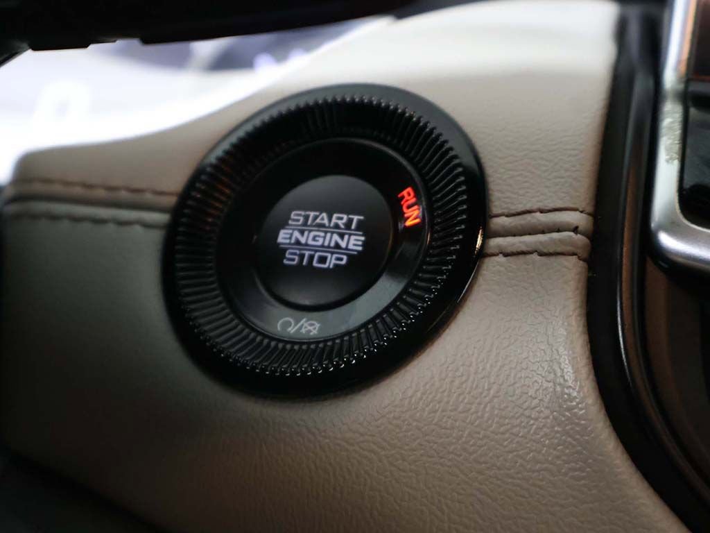 Used 2024 Jeep Compass Limited AWD/4WD image 34