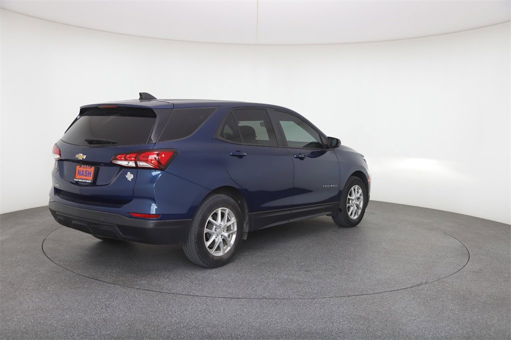 Used 2022 Chevrolet Equinox LS w/ LS Convenience Package image 7
