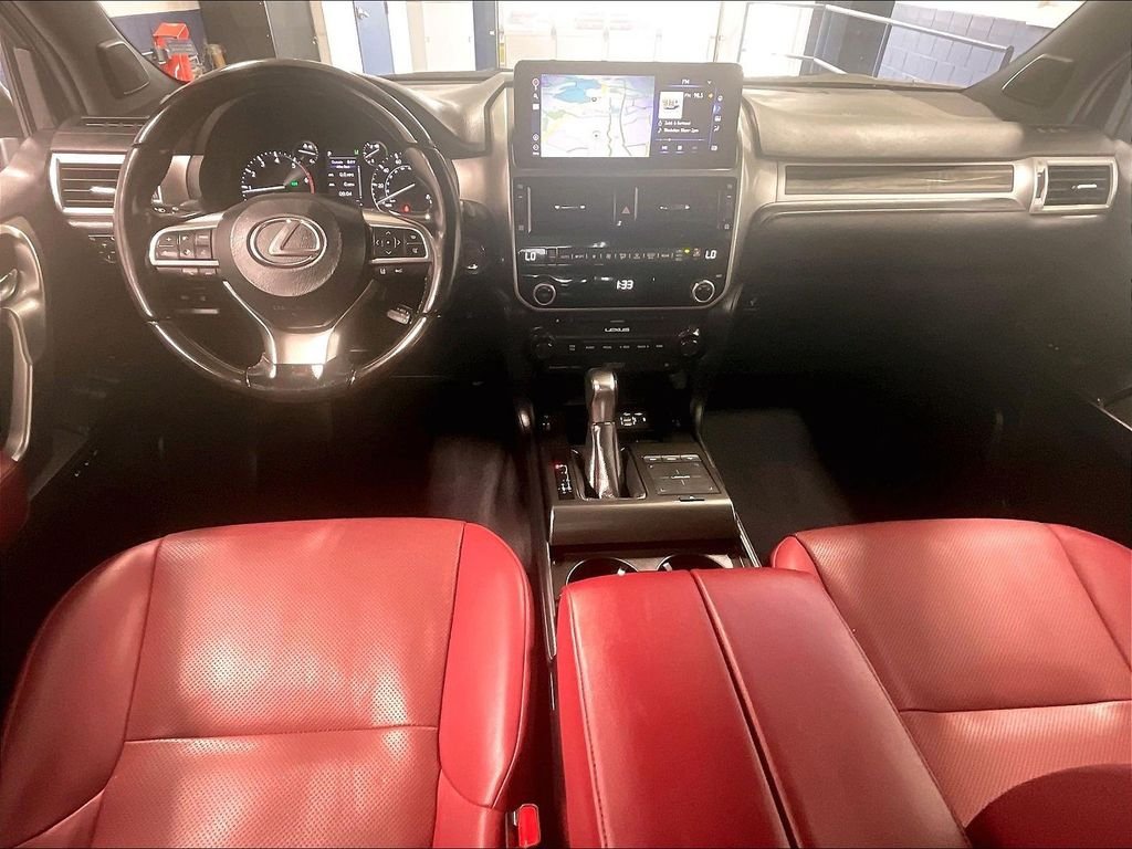 Used 2022 Lexus GX 460 Premium w/ Accessory Package AWD/4WD image 22