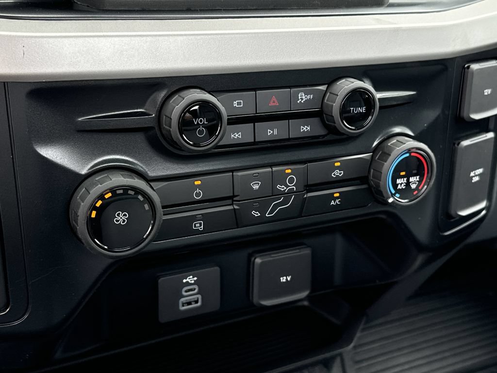 New 2025 Ford F250 XL w/ 360-Degree Camera Package RWD image 24