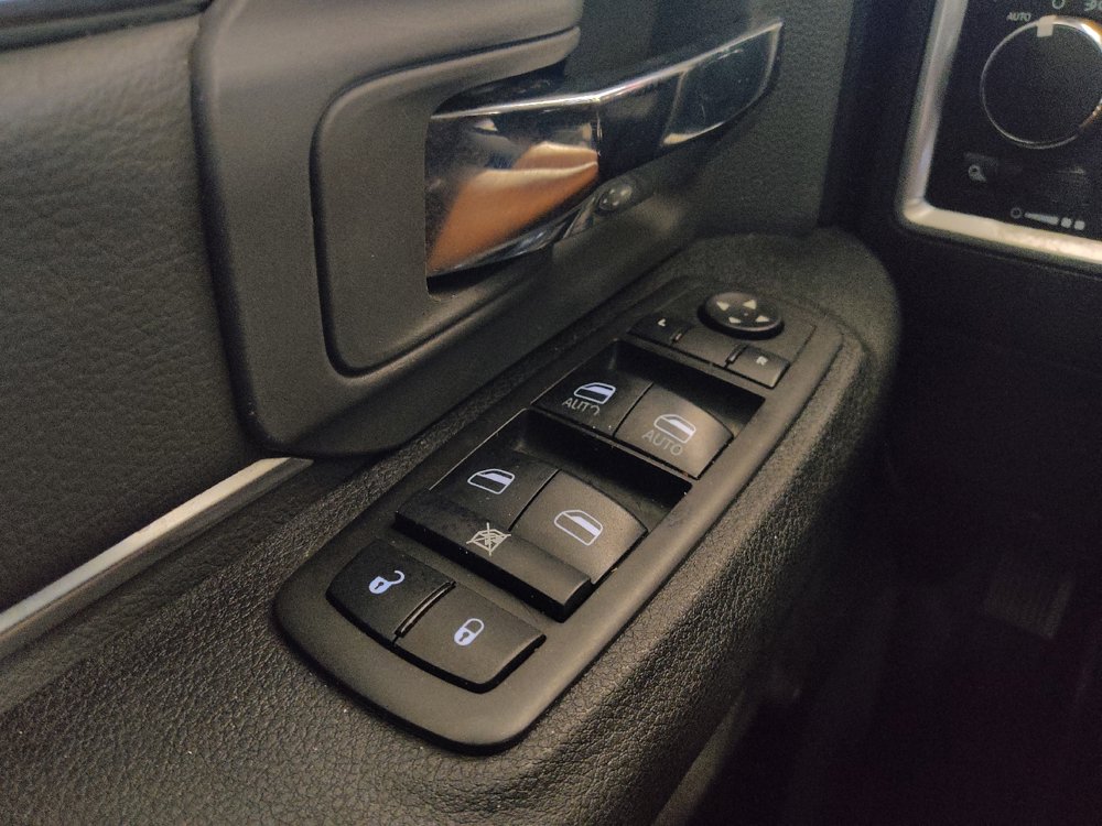 Used 2021 RAM 1500 Classic SLT RWD image 27