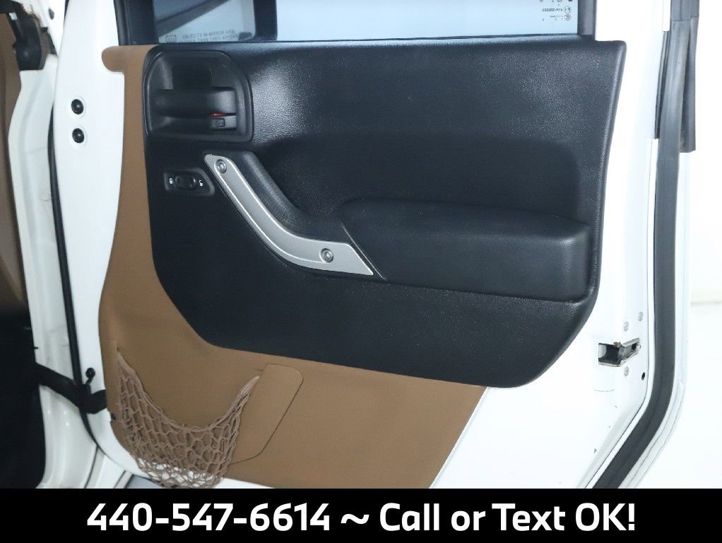 Used 2014 Jeep Wrangler Unlimited Sahara image 28