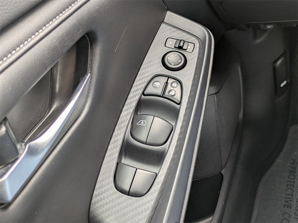 Used 2020 Nissan Sentra SV image 22