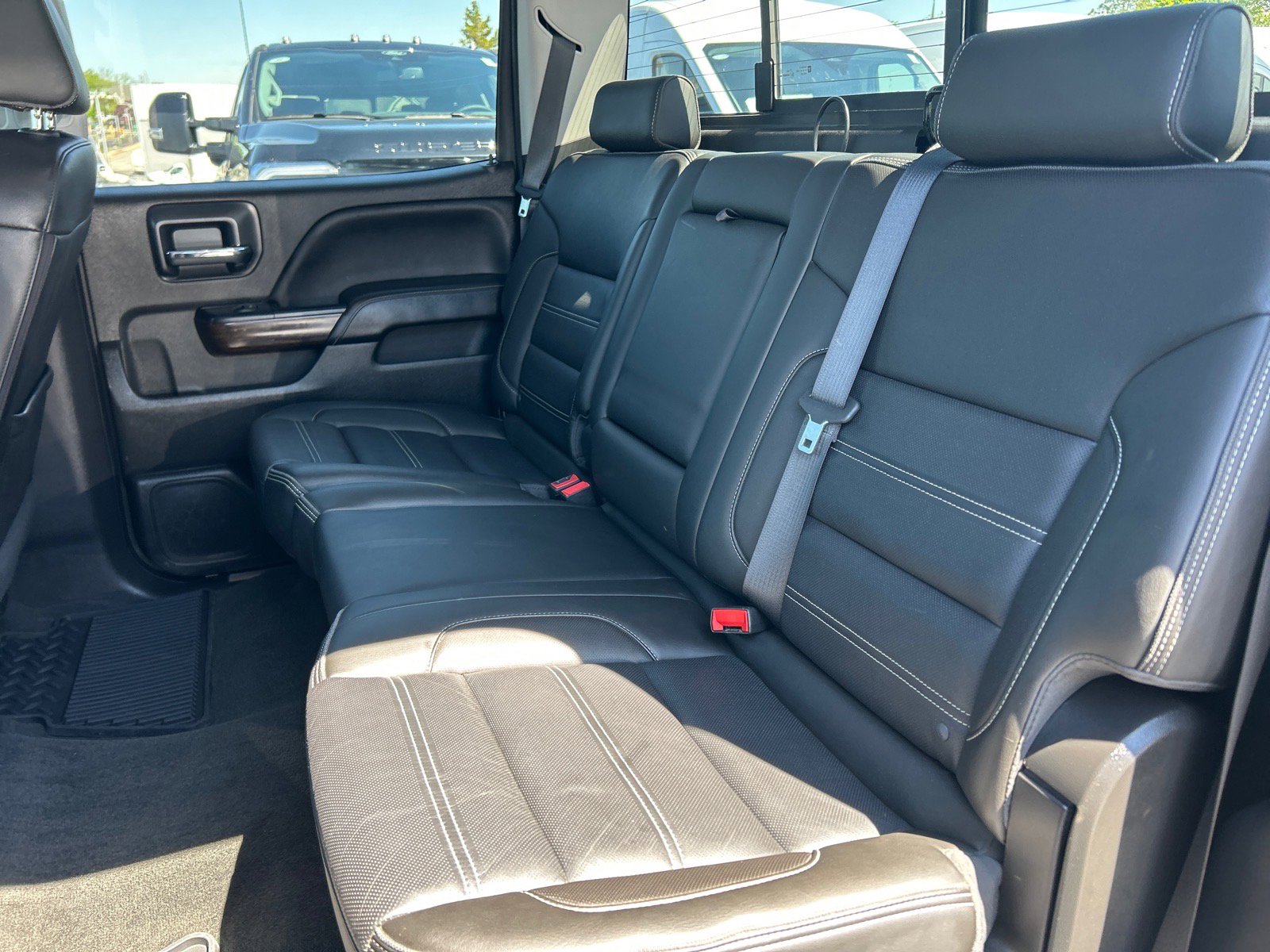 Used 2018 GMC Sierra 1500 Denali w/ Denali Ultimate Package AWD/4WD image 12