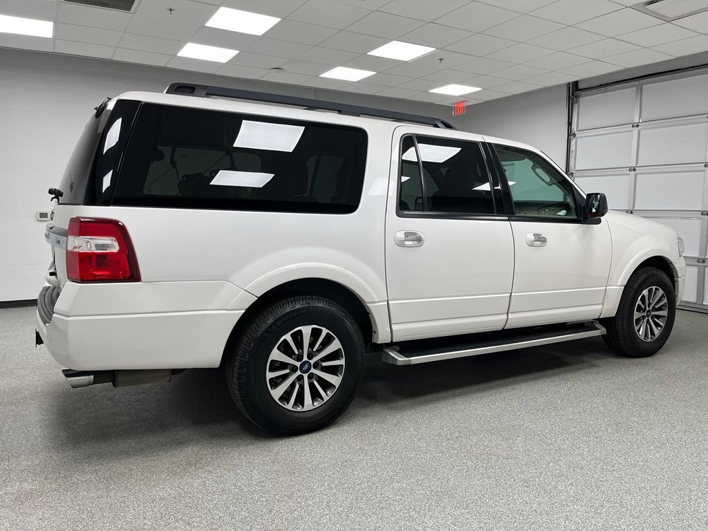 Used 2017 Ford Expedition EL XLT w/ Equipment Group 202A AWD/4WD image 11
