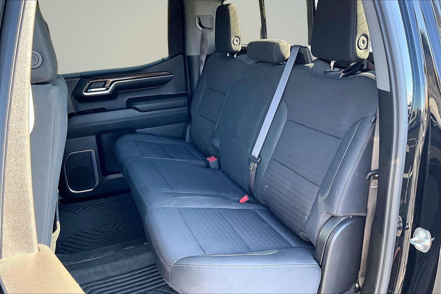 Used 2024 Chevrolet Silverado 1500 LT Trail Boss w/ Convenience Package II AWD/4WD image 27