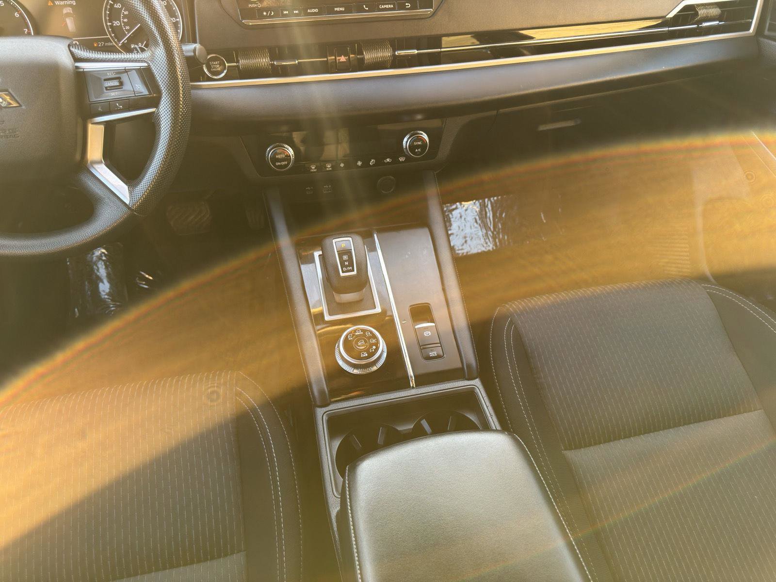 Used 2022 Mitsubishi Outlander ES image 37