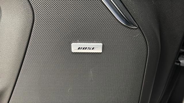 Used 2026 Chevrolet Suburban High Country AWD/4WD image 36