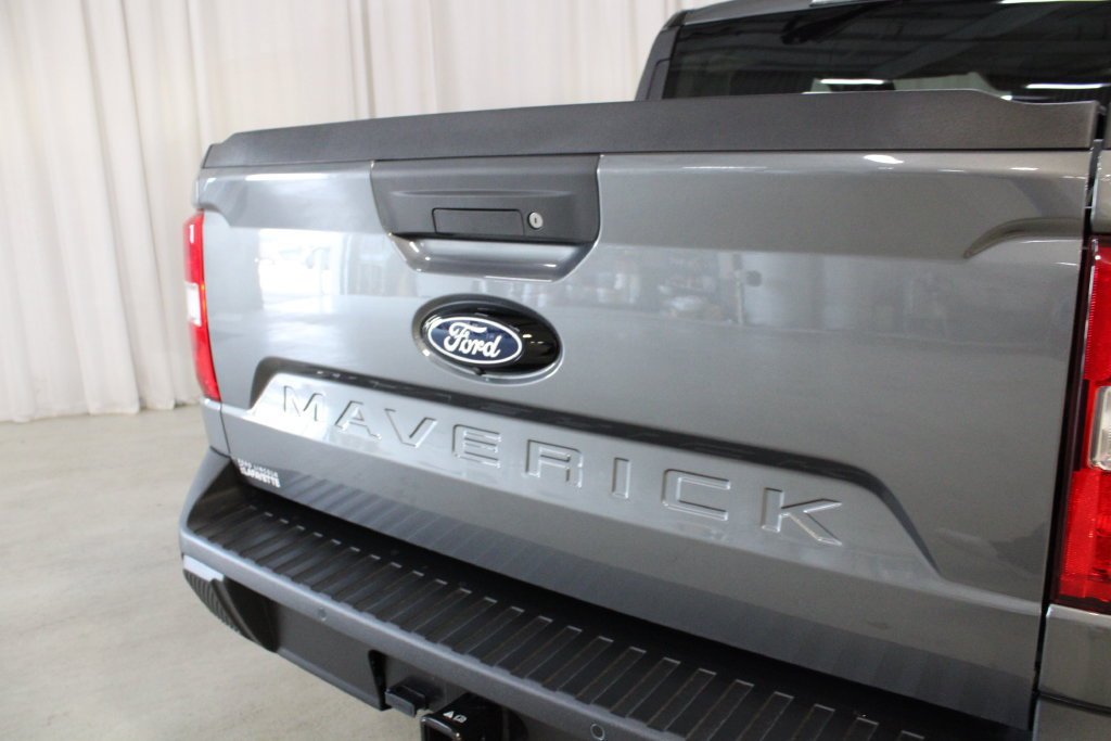 New 2026 Ford Maverick XLT w/ XLT Luxury Package FWD image 31