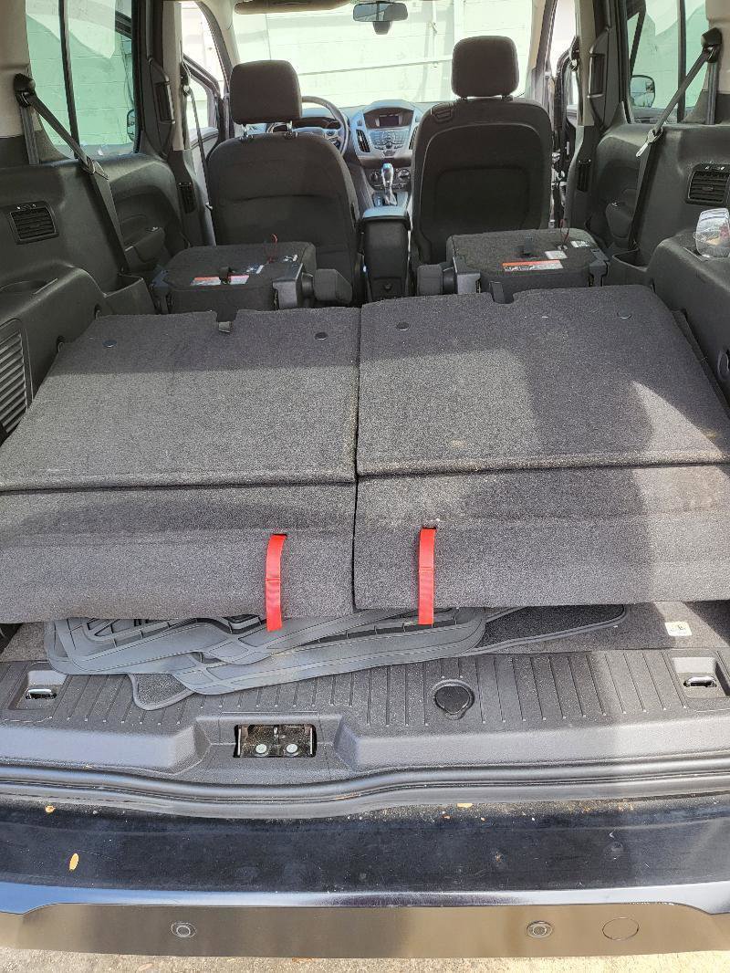 Used 2016 Ford Transit Connect XLT FWD image 13