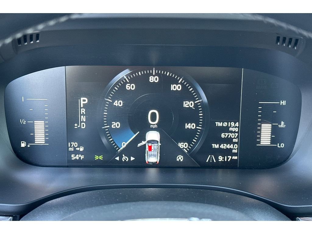 Used 2018 Volvo XC60 T5 Momentum image 28