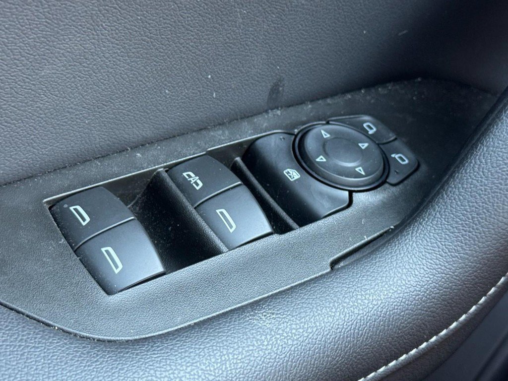 Used 2024 Chevrolet Blazer LT w/ Convenience Package FWD image 24