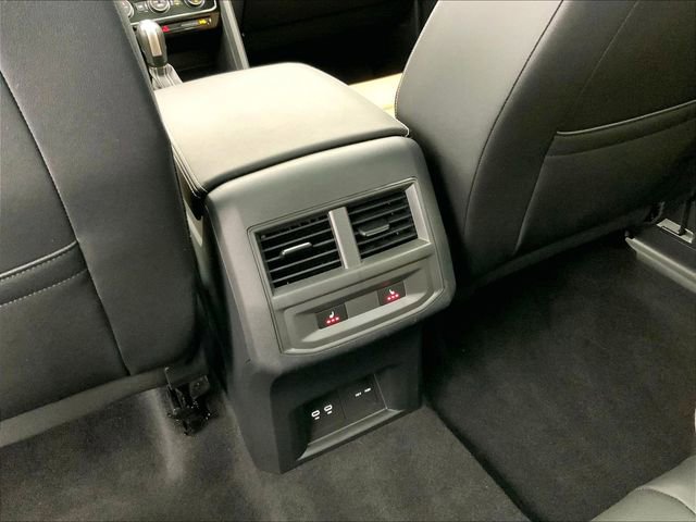Used 2023 Volkswagen Atlas Cross Sport SEL Premium R-Line image 34