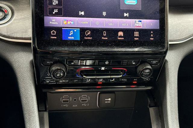 Used 2024 Jeep Grand Cherokee Limited AWD/4WD image 31