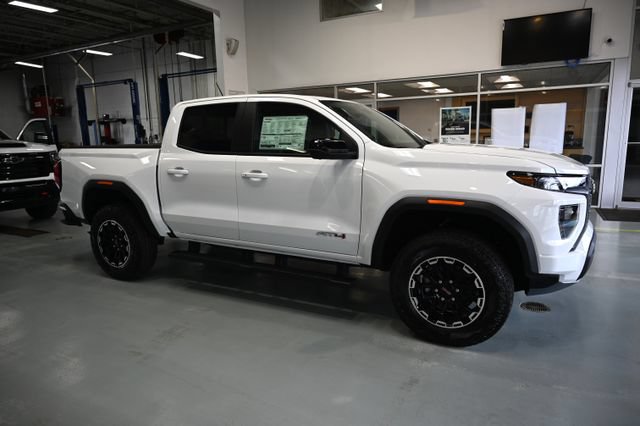 New 2026 GMC Canyon AT4 w/ Technology Plus Package AWD/4WD image 4