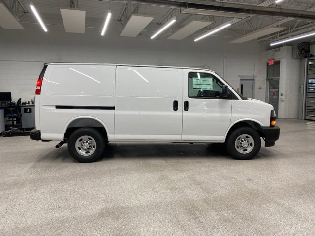 New 2025 Chevrolet Express 2500 w/ Safety Package image 4