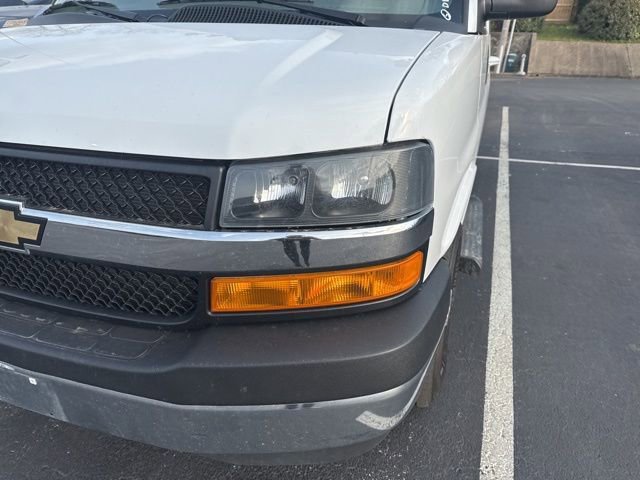 Used 2023 Chevrolet Express 3500 LT w/ LT Preferred Equipment Group image 4