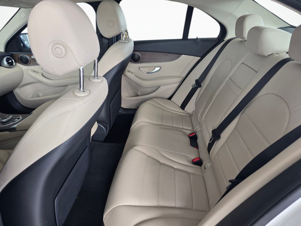 Used 2020 Mercedes-Benz C 300 4MATIC Sedan image 37