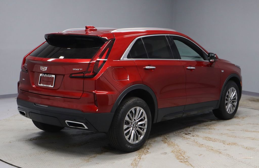 Used 2024 Cadillac XT4 Premium Luxury AWD/4WD image 13