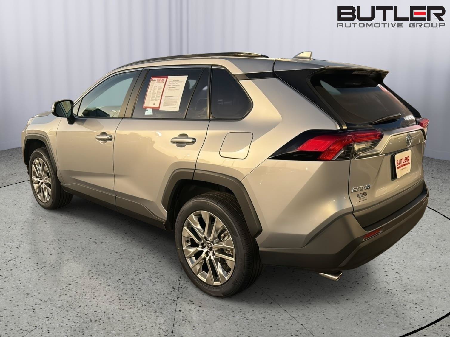 Certified 2023 Toyota RAV4 XLE Premium FWD image 4