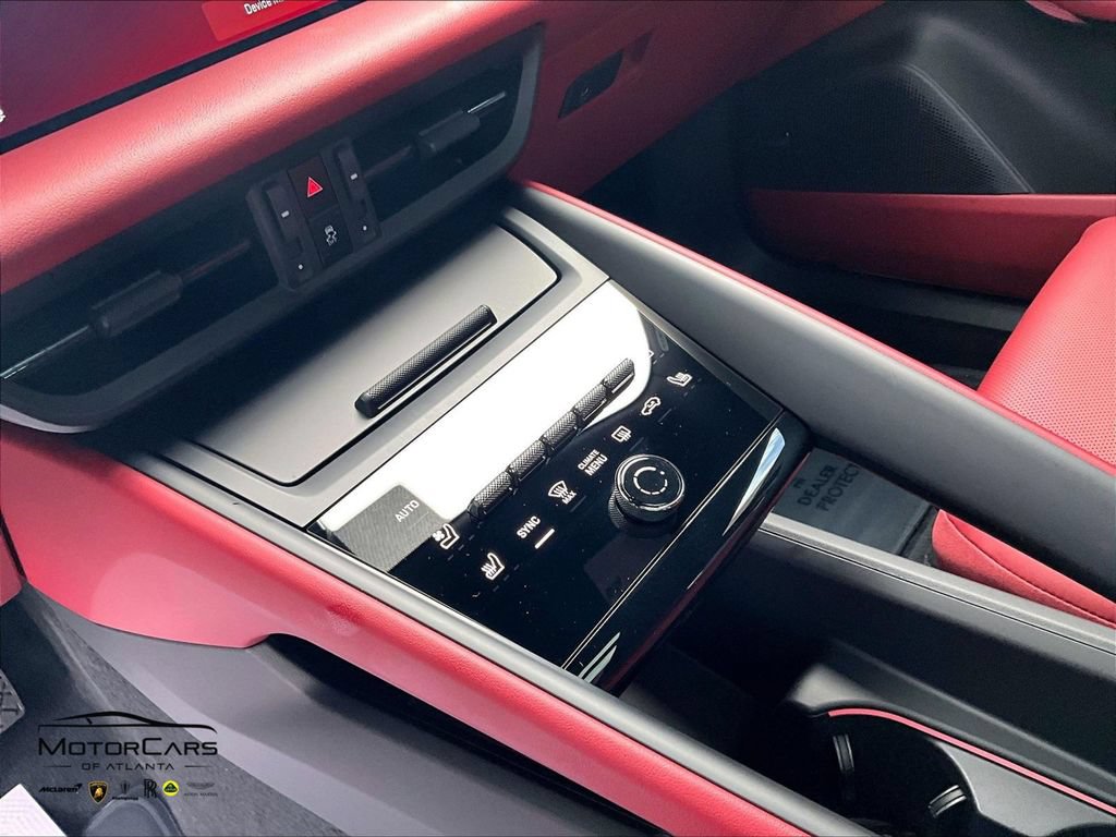 Used 2026 Porsche Macan Electric RWD image 15