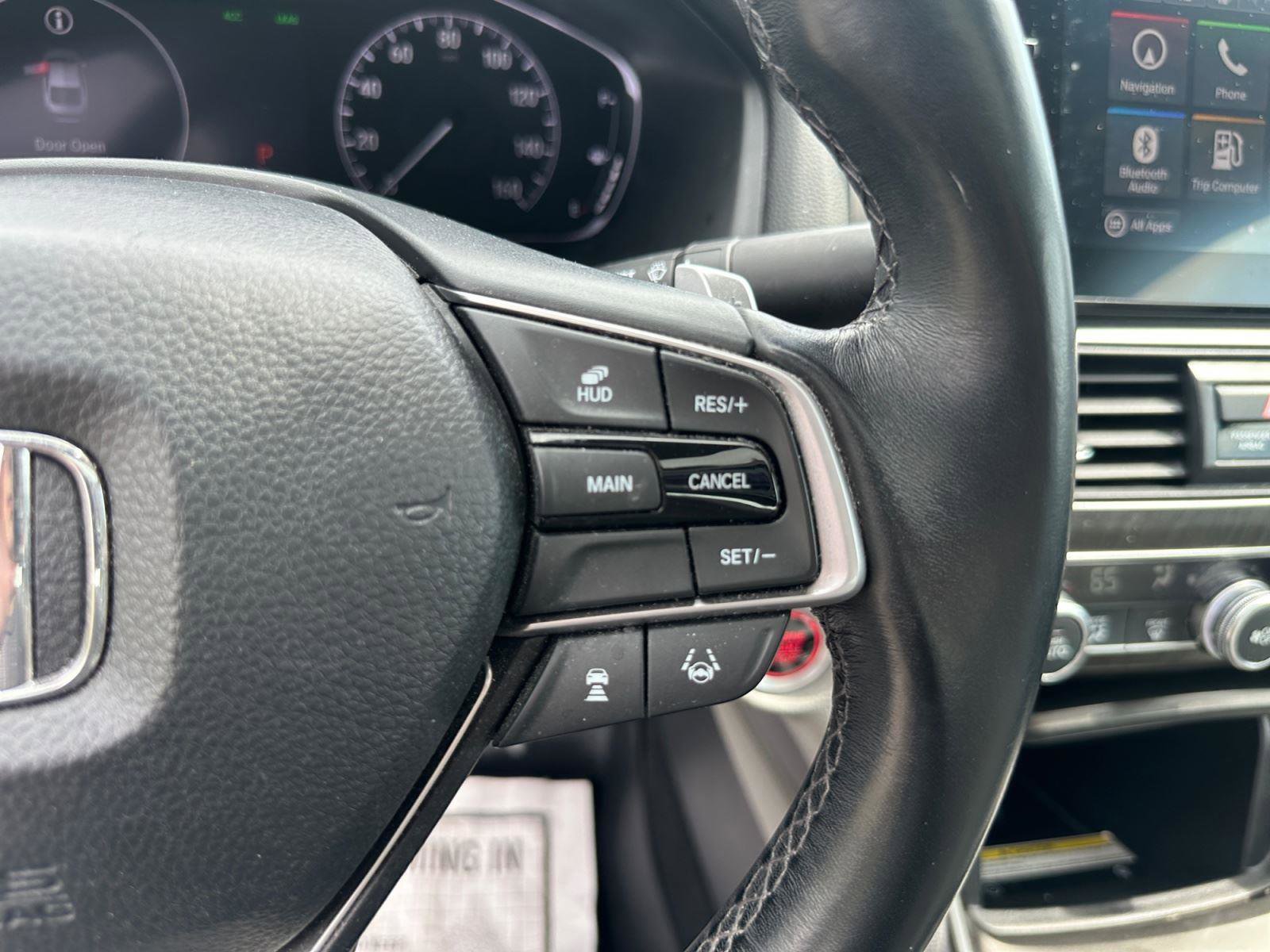 Used 2020 Honda Accord Touring image 18