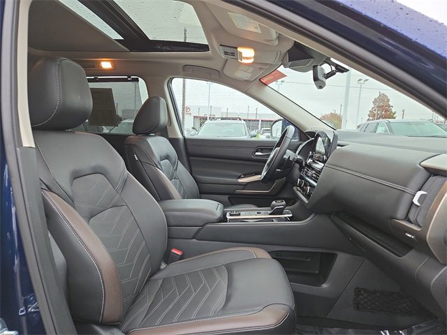 Certified 2024 Nissan Pathfinder Platinum w/ Cargo Package image 15